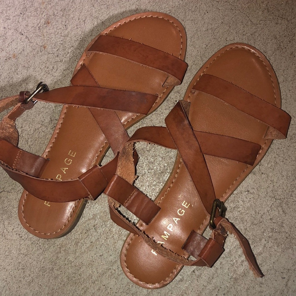 TAN SUMMER SANDALS